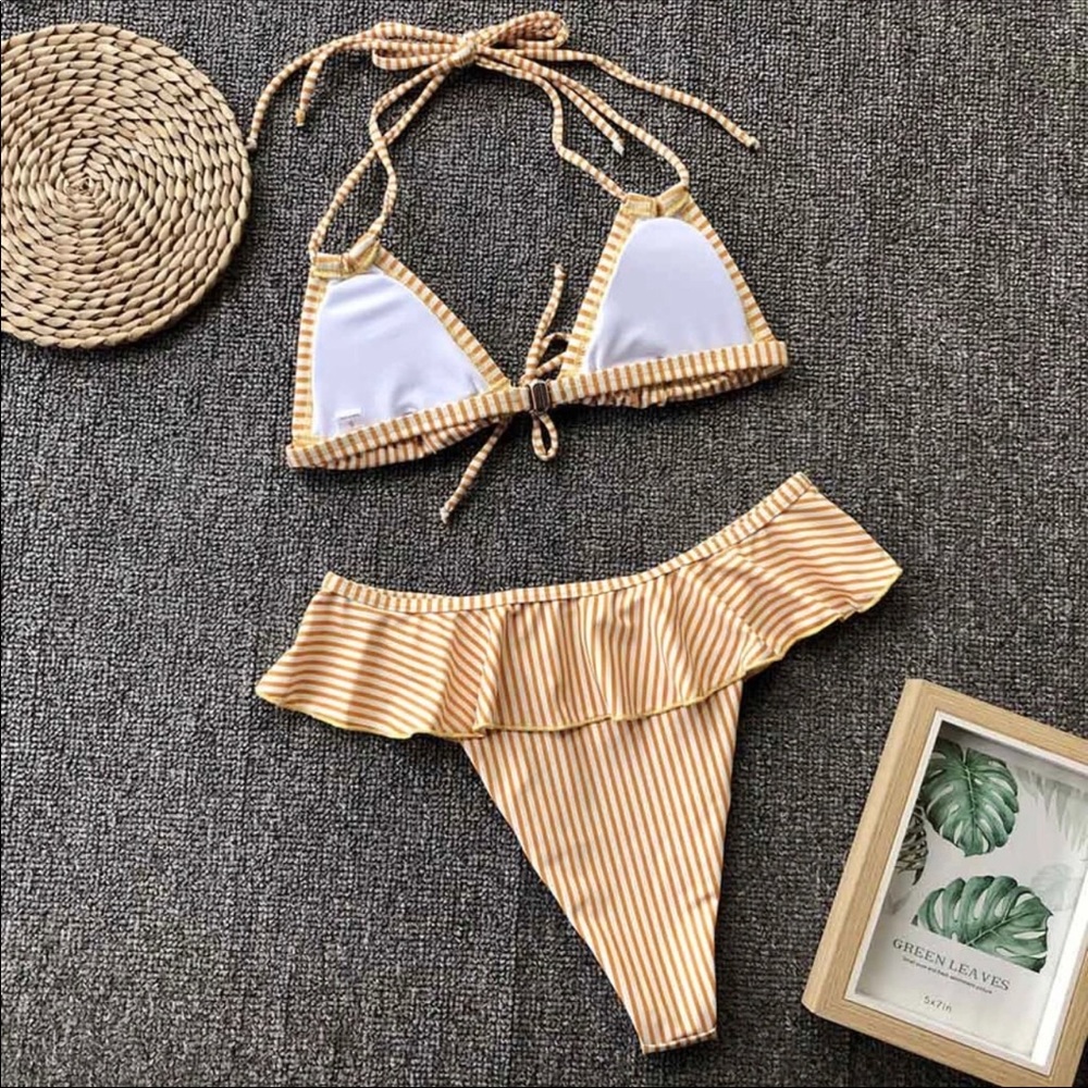 High Waisted Stripe Ruffles Bikini swimsuit - Picture 3 of 4